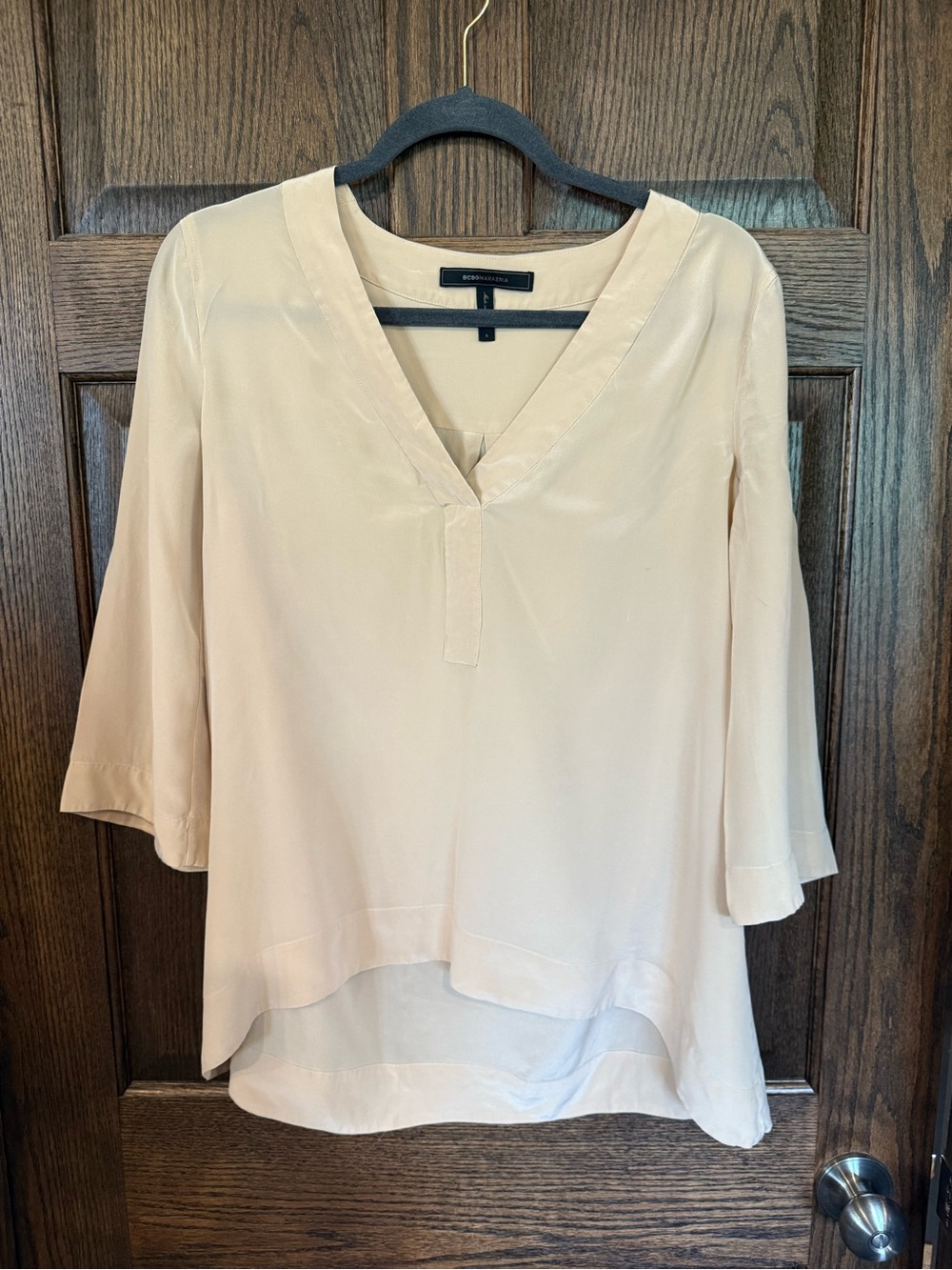 BCBGMaxAzria 100% Silk Cream V-Neck Layered Blouse